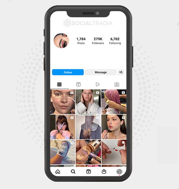 Instagram account Makeup Blog (266 k Followers)