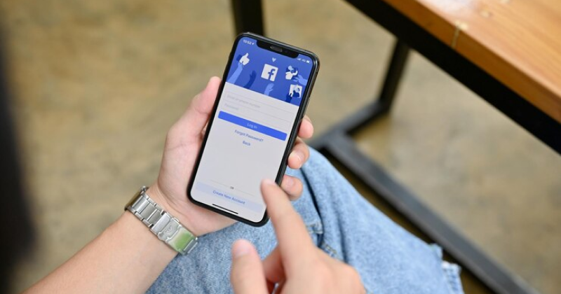 stories on Facebook