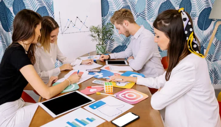 members of a social media marketing agency