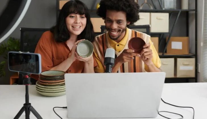 two influencers creating content