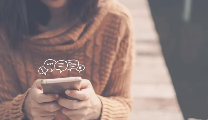 a girl using social media