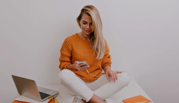 a girl using her phone