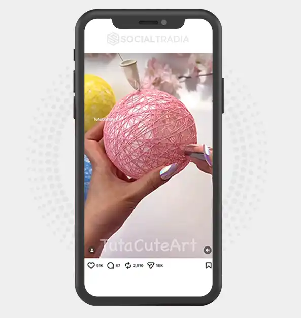 Instagram account Bloom Creative (68.8 k Followers)