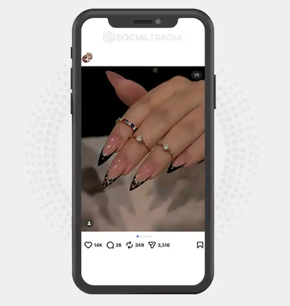 Instagram account DailyNailArt (12.5k Followers)