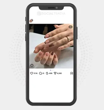 Instagram account ChicNailArt (19.1k Followers)