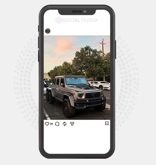 Instagram account LuxeAura (2.1k Followers)
