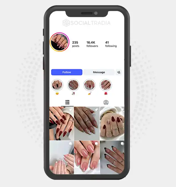 Instagram account TrendyNailArt (16.3k Followers)