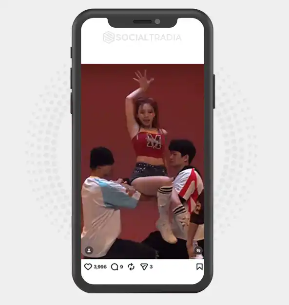 Instagram account TWICE Forever (196k Followers)